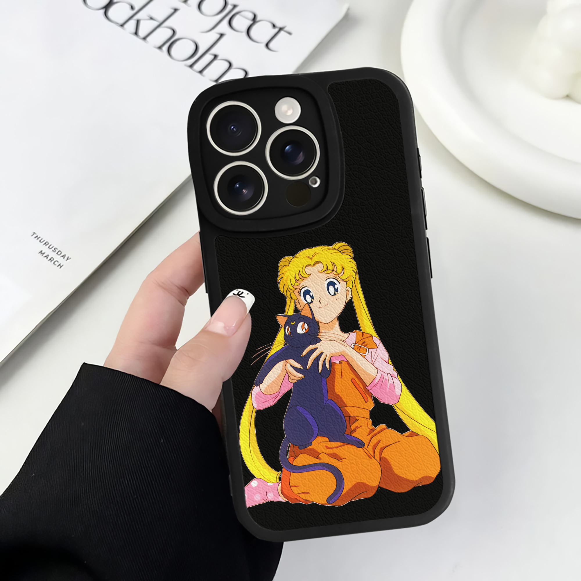 （画像用） 美少女戦士セーラームーン 愛野 美奈子 あいの みなこ Sailor Moon Aino Minako 【iPhone 16シリーズ対応】シリコンスマホケース（レザー調） 材質：シリコン
